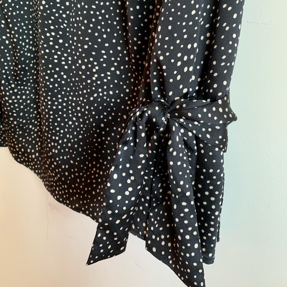 Polka Dot Banana Republic Blouse button down - Picture 8 of 8
